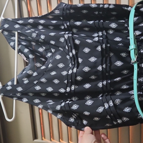 Xhilaration XL black and white dress with belt - Picture 2 of 5